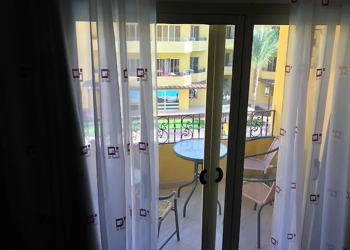 Pool View At British - Unit 13